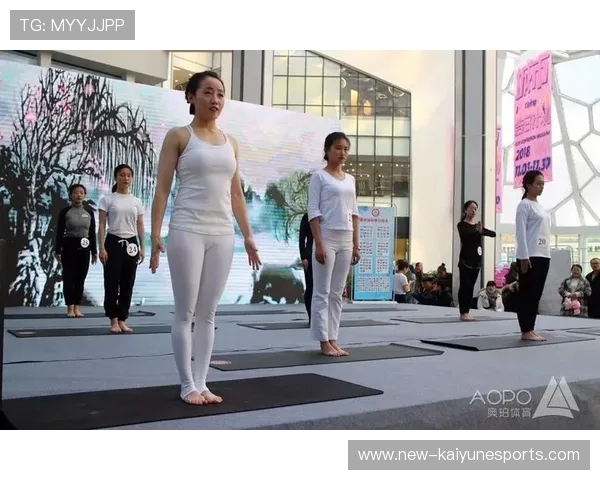 上海瑜伽节吸引众多国际瑜伽大师参与，上海瑜伽比赛